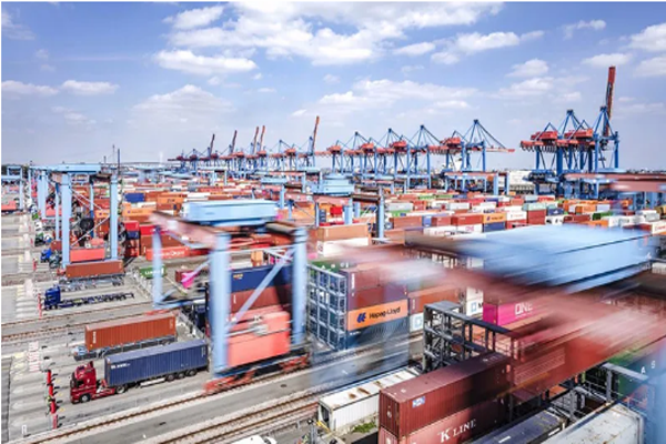 孟加拉吉大港货船拥堵严重，货船等待泊位用时长代价大